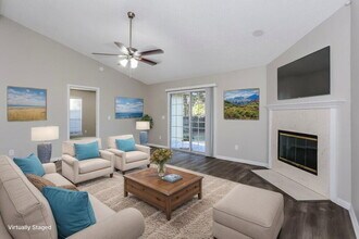 12419 Long Lake Dr N in Jacksonville, FL - Foto de edificio - Building Photo