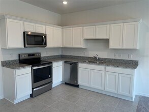 497 Madison Dr in Davenport, FL - Building Photo - Building Photo