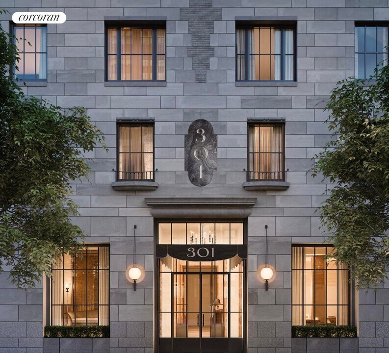 301 E 81st St in New York, NY - Building Photo