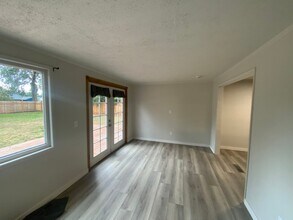 6818 86th St SW in Tacoma, WA - Building Photo - Building Photo