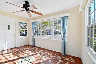 310 Columbia Dr in Lake Worth Beach, FL - Foto de edificio - Building Photo