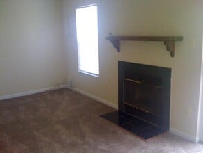 7826 Somerset Ct in Greenbelt, MD - Building Photo - Building Photo
