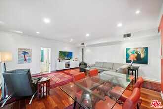 502 San Vicente Blvd in Santa Monica, CA - Building Photo - Building Photo