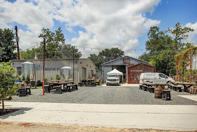 property at 1806 Gardenia Dr