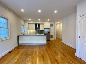 1606 150th Pl-Unit -1st FL in Queens, NY - Foto de edificio - Building Photo