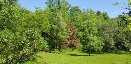 275 croton dam road, Unit 275 Croton Dam Rd (Main House) in Ossining, NY - Foto de edificio - Building Photo