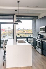 1775 N Clybourn Ave in Chicago, IL - Building Photo - Building Photo