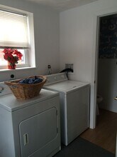 8 St Leo St in Pittsburgh, PA - Building Photo - Building Photo