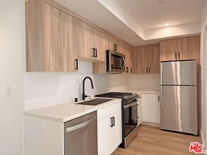 914 7th St in Santa Monica, CA - Building Photo - Building Photo