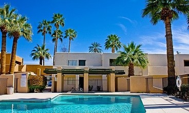 Aztec Villa Apartments in Phoenix, AZ - Building Photo - Building Photo