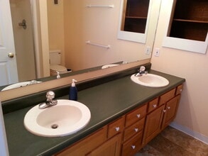 1417 N Wheeling Ave in Muncie, IN - Foto de edificio - Building Photo