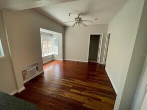 255 6th Ave N in St. Petersburg, FL - Building Photo - Building Photo