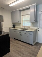 3115 Adrian Ave, Unit W in Largo, FL - Building Photo - Building Photo