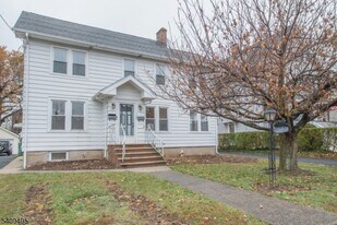 72 Claremont Ave in Verona, NJ - Building Photo