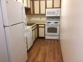 1427 Aber Ave in Iowa City, IA - Building Photo - Building Photo
