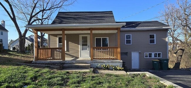 property at 3810 Golfview Dr