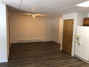 576 3 Skalkaho Hwy-Unit -576 Skalkaho Hwy, Unit #1 in Hamilton, MT - Building Photo - Building Photo