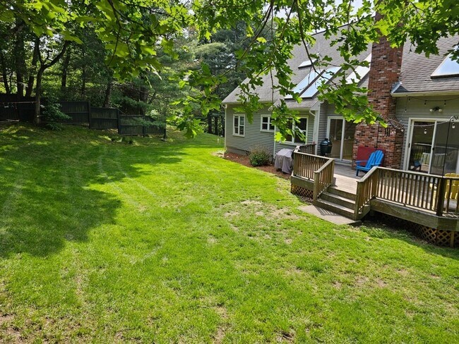 162 E Emerson Rd in Lexington, MA - Building Photo - Building Photo