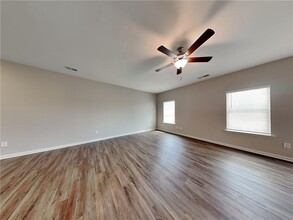 129 Chapel Meadow Ln SW in Cartersville, GA - Foto de edificio - Building Photo