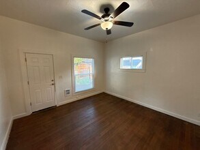 1353 Commercial St SE in Salem, OR - Building Photo - Building Photo