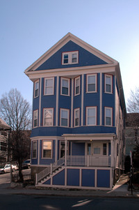 163 Calumet St. Unit 2 in Boston, MA - Foto de edificio - Building Photo