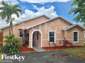 25024 SW 128th Pl in Homestead, FL - Building Photo