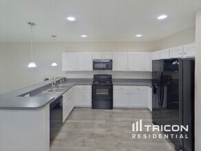 4125 11th St E in Bradenton, FL - Building Photo - Building Photo