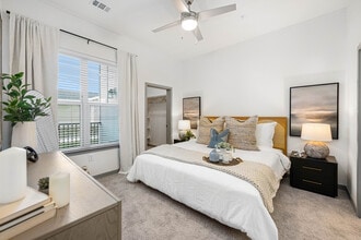 Garrett Forum in Ft. Myers, FL - Building Photo - Building Photo