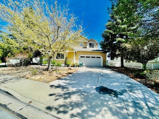property at 2014 Brighton Ct