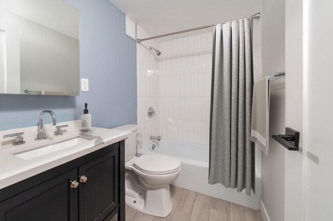 840-846 Massachusetts Ave in Arlington, MA - Foto de edificio - Building Photo