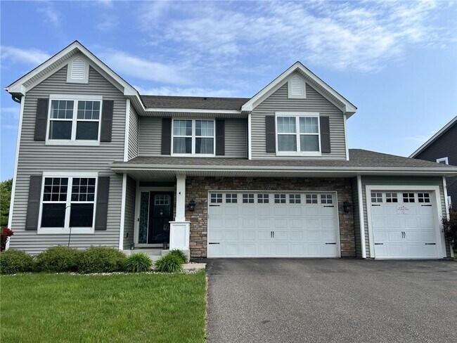 19220 Bridle Path in Corcoran, MN - Building Photo - Building Photo