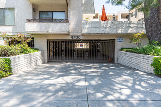 4700 Natick Ave in Sherman Oaks, CA - Building Photo - Building Photo