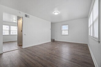 61 Midland Heights Cir in Midland, PA - Building Photo - Building Photo