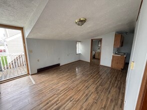 210 S 18th St in Elwood, IN - Building Photo - Building Photo