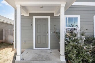 1125 Largemouth Ln in Bastrop, TX - Foto de edificio - Building Photo