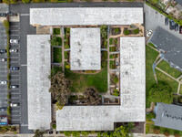 Fountaine East Condominiums in San Mateo, CA - Foto de edificio - Building Photo