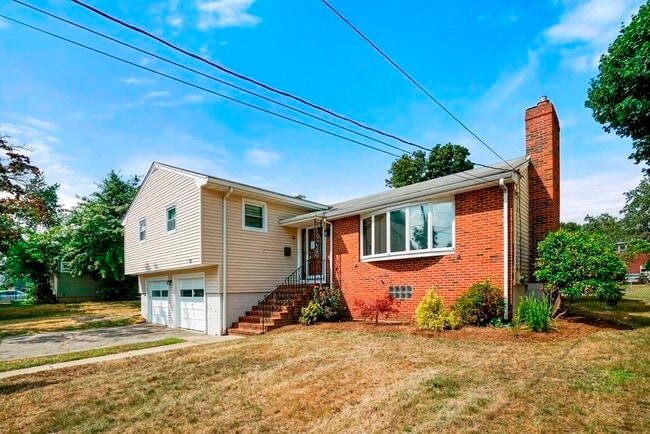 140 Arlington St in Medford, MA - Building Photo - Building Photo