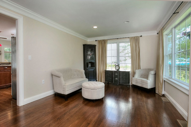 25 Warwick Ln in Stamford, CT - Building Photo - Building Photo