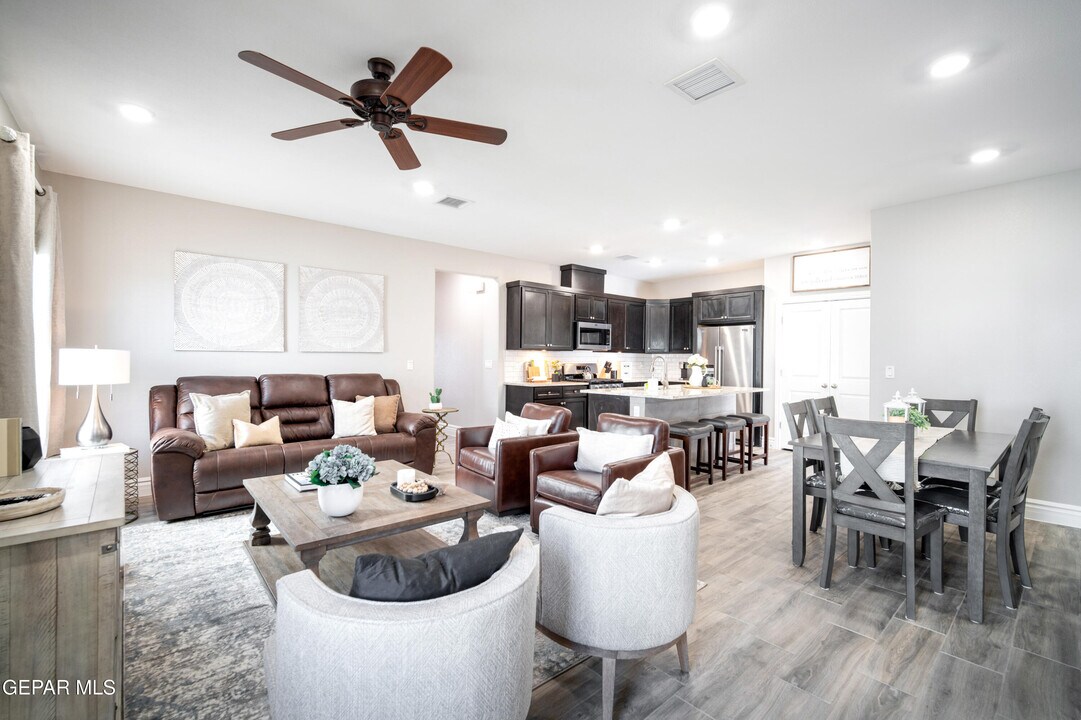3416 Gary Brewster Pl in El Paso, TX - Building Photo