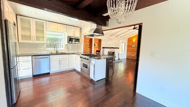 18 S Trail in Orinda, CA - Building Photo - Building Photo