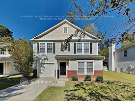 6816 Wandering Creek Dr in Charlotte, NC - Building Photo