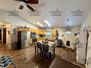 1904 Blackburn Way in North Pole, AK - Building Photo - Building Photo