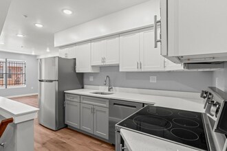 2044 N Carlisle St-Unit -Unit 1 in Philadelphia, PA - Building Photo - Building Photo