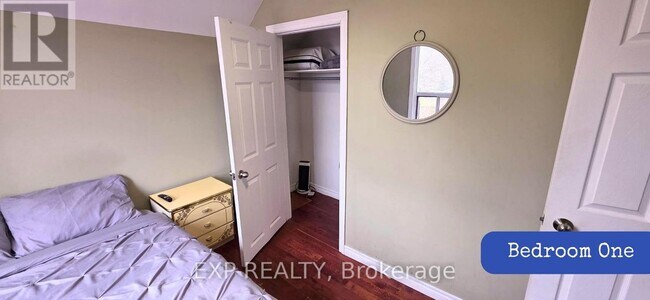 1562 Jane St in Toronto, ON - Building Photo - Building Photo