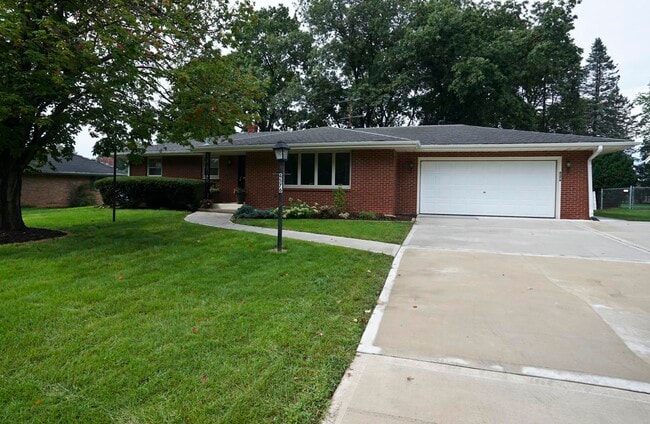 property at 4576 Pepper Dr