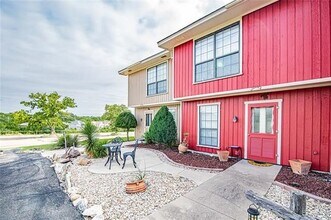 6333 Kelly Dr, Unit 6331 in Granbury, TX - Building Photo - Building Photo