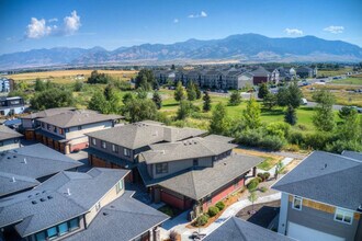 2338 Gallatin Green Blvd in Bozeman, MT - Building Photo - Building Photo