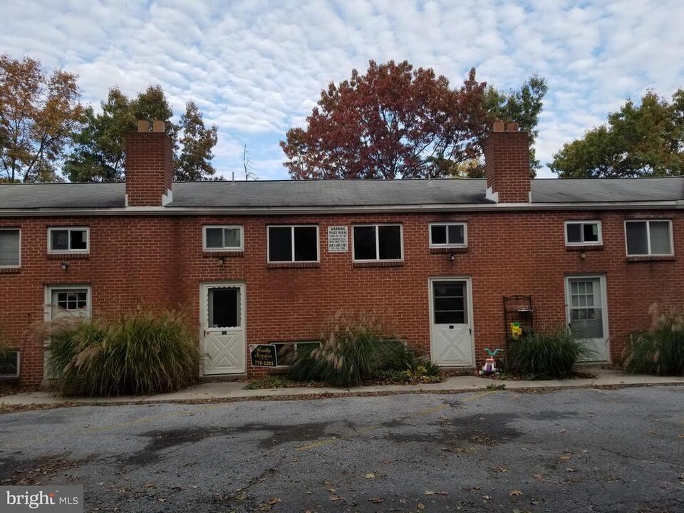 719-GARDEN Garden Dr-Unit -719 in Harrisburg, PA - Building Photo