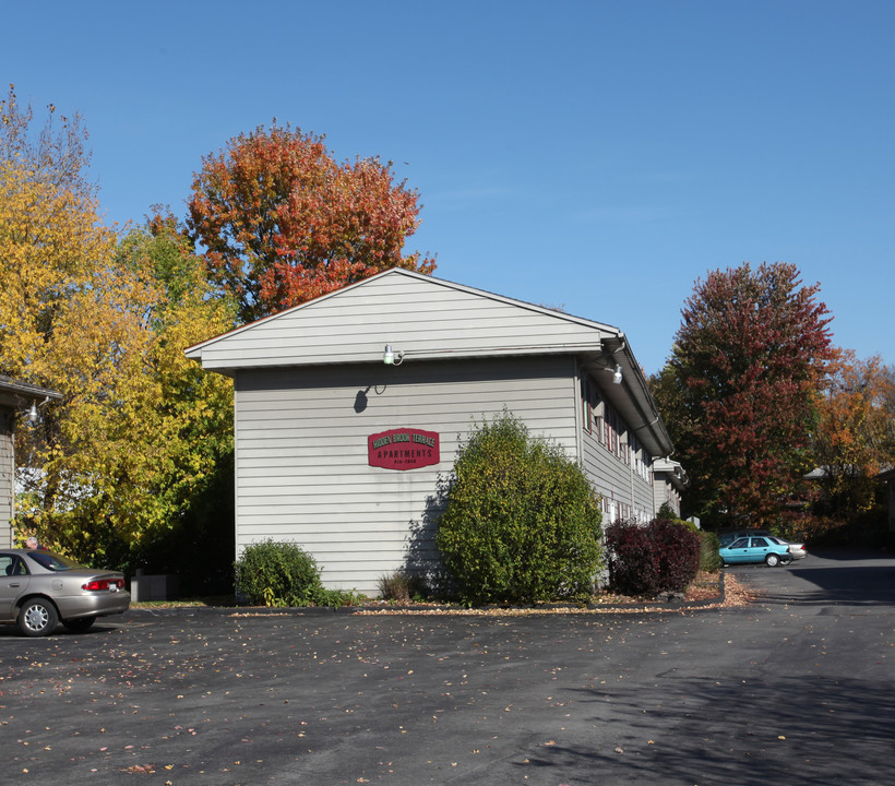 Hiden Brook Terrace in Liverpool, NY - Building Photo