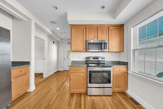 1315 Highland Ave in Needham, MA - Building Photo - Building Photo
